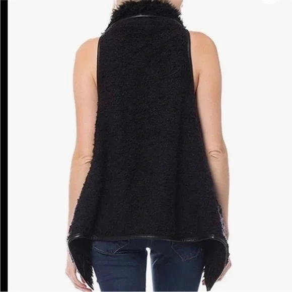 Medium Love Tree Black Teddy Sherpa Open Front Faux Fur Vest - Picture 3 of 12